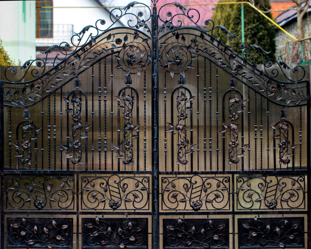 metal gate